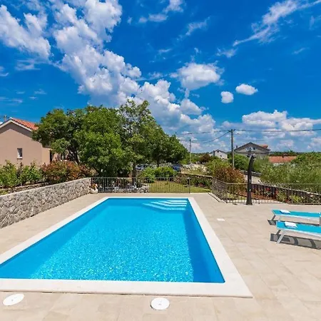 Villa House Lucy Zgaljic